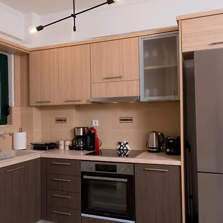 Amelia Villa Nikiana